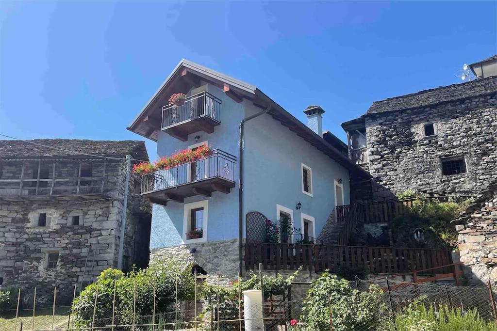 Casa Del Cios Calda E Intima Casetta Immersa Nel Verde Delle Montagne Alpe Basciumo Buitenkant foto